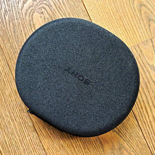 Sony hard shell zippered - hard,